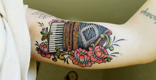 Tatuagens de Música Lindas e Criativas - Fotos